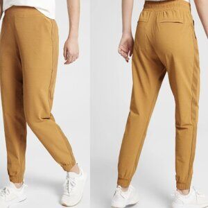 Athleta Textured Brooklyn Jogger